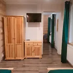 Quarto em Acomodações Particulares Bafia - Goscinne